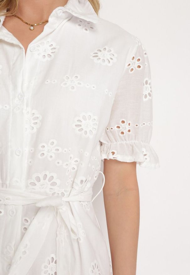 Born2be - Biała Koszulowa Sukienka z Ażurowym Haftem i Bufiastymi Rękawami Lieve. Okazja: na co dzień. Kolor: biały. Materiał: materiał. Wzór: haft, ażurowy. Typ sukienki: koszulowe. Styl: casual, elegancki