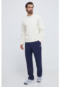 Reebok Classic bluza męska kolor beżowy gładka. Kolor: beżowy. Materiał: dzianina, prążkowany. Wzór: gładki #5