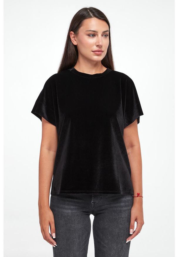 T-shirt damski welurowy JOOP!. Materiał: welur
