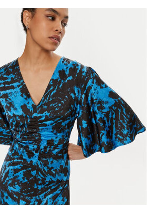 GESTUZ - Gestuz Sukienka codzienna Blakey 10909117 Niebieski Loose Fit. Okazja: na co dzień. Kolor: niebieski. Materiał: wiskoza. Typ sukienki: proste. Styl: casual