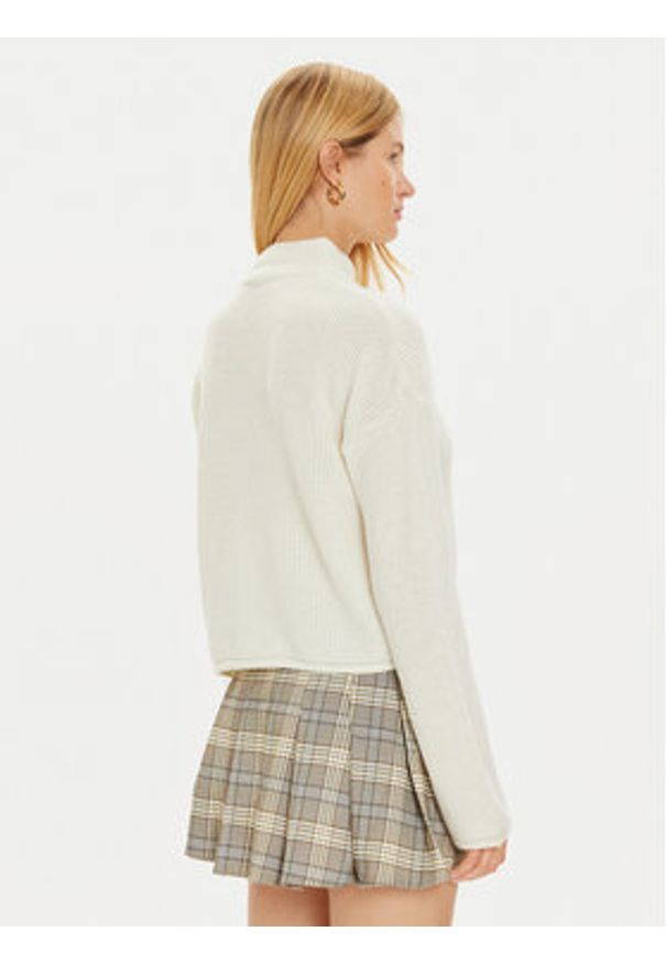 Brave Soul Golf LK-230EAGLE Écru Regular Fit. Typ kołnierza: golf. Materiał: syntetyk