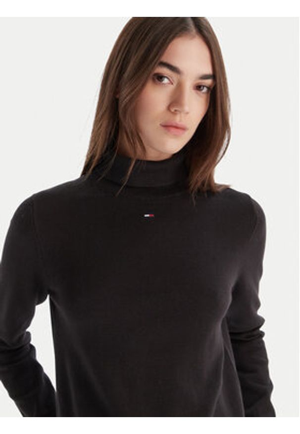 Tommy Jeans Golf Essential DW0DW21672 Czarny Regular Fit. Typ kołnierza: golf. Kolor: czarny. Materiał: bawełna