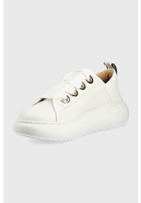 Alexander Smith sneakersy skórzane queen kolor biały. Nosek buta: okrągły. Zapięcie: sznurówki. Kolor: biały. Materiał: skóra. Obcas: na platformie
