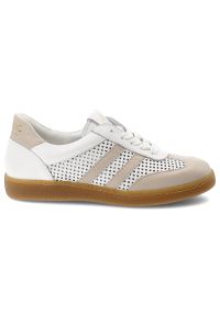 Sneakersy damskie Armodo, cholewka ze skóry naturalnej z perforowanymi panelami klasyczne sznurowanie niska stabilna podeszwa zapewniająca komfort co. Okazja: na co dzień. Zapięcie: sznurówki. Kolor: biały. Materiał: skóra. Szerokość cholewki: normalna. Wzór: ażurowy. Styl: klasyczny #2