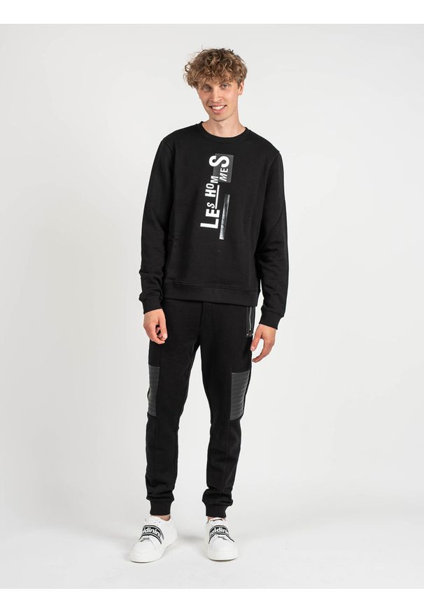 Les Hommes Bluza | LLH403-758P | Sweater | Mężczyzna | Czarny. Okazja: na co dzień. Kolor: czarny. Materiał: bawełna. Wzór: nadruk. Styl: casual