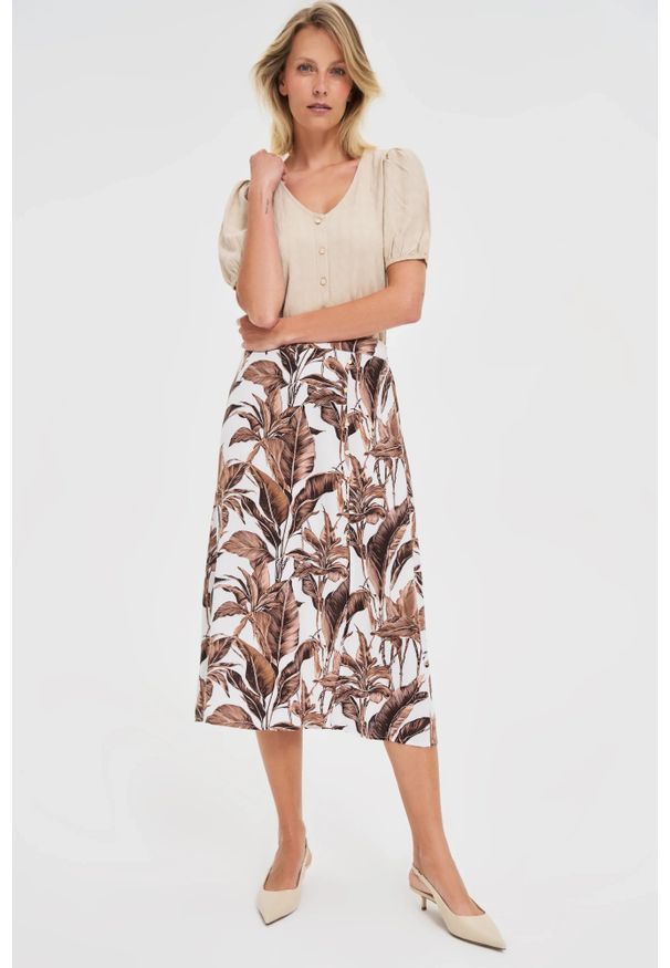 MOODO - Spódnica midi w roślinny print brązowe. Kolor: brązowy. Materiał: wiskoza. Wzór: nadruk
