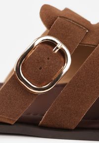 Born2be - Brązowe Klapki z Paskami w Stylu Gladiatorek z Klamerką Lorianatea. Okazja: na co dzień. Kolor: brązowy. Materiał: jeans. Sezon: lato. Styl: casual #2