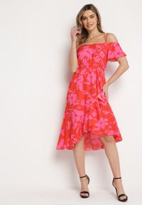 Born2be - Czerwono-Różowa Rozkloszowana Sukienka Midi Hiszpanka w Kwiaty Mirentta. Typ kołnierza: dekolt hiszpanka. Kolor: czerwony. Wzór: kwiaty. Typ sukienki: rozkloszowane. Styl: boho. Długość: midi #3