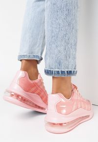 Born2be - Różowe Sneakersy Pardia. Kolor: różowy. Materiał: materiał. Szerokość cholewki: normalna. Wzór: jednolity #3