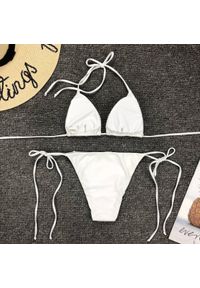 Intica - Bikini z regulowanym wiązaniem na lato Hajrija. Kolor: biały. Materiał: tkanina. Długość: długie