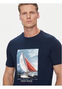 TOMMY HILFIGER - Tommy Hilfiger T-Shirt Color Photo Print MW0MW38615 Granatowy Regular Fit. Kolor: niebieski. Materiał: bawełna. Wzór: nadruk #3