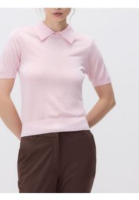 Reserved - T-shirt polo - pastelowy róż. Typ kołnierza: polo. Kolor: różowy. Materiał: dzianina, wiskoza