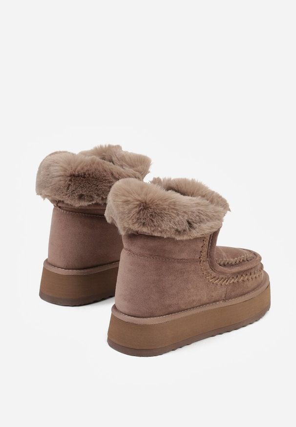 Renee - Ciemnobeżowe Śniegowce Ozdobione Haftem Rawedena. Okazja: na co dzień. Kolor: beżowy. Materiał: jeans. Wzór: aplikacja, haft. Styl: casual