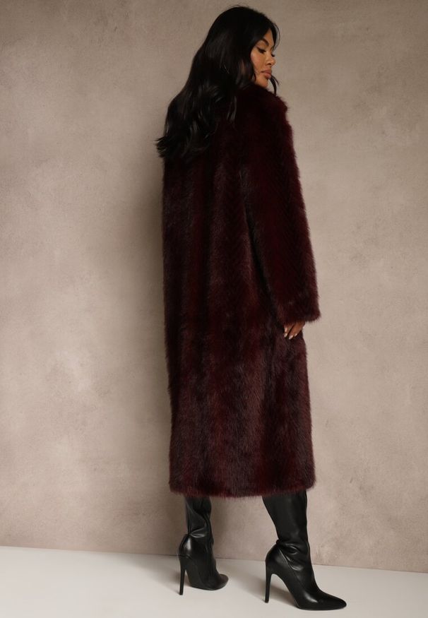 Renee - Bordowy Płaszcz Futerko o Jednorzędowym Fasonie Cataris. Okazja: na co dzień. Kolor: czerwony. Materiał: futro. Styl: elegancki, casual
