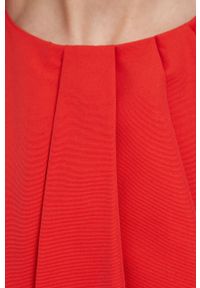 Sisley sukienka kolor czerwony mini prosta. Okazja: na co dzień. Kolor: czerwony. Typ sukienki: proste. Styl: casual. Długość: mini #2