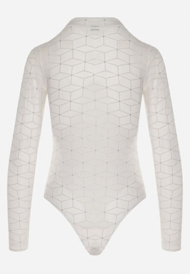 Born2be - Białe Siateczkowe Body o Geometrycznym Wzorze Turefia. Okazja: na co dzień. Kolor: biały. Materiał: materiał. Wzór: geometria. Styl: elegancki, casual