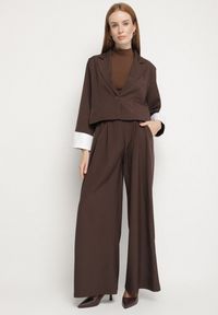 Born2be - Ciemnobrązowy Komplet Garniturowy Marynarka i Spodnie z Kontrastowymi Wstawkami Daviraya. Kolor: brązowy #3