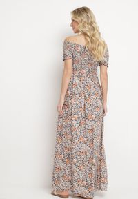 Born2be - Granatowo-Pomarańczowa Sukienka Hiszpanka Długa z Bawełny w Kwiatowy Print Mrosa. Typ kołnierza: dekolt hiszpanka. Kolor: niebieski. Materiał: bawełna. Wzór: nadruk, kwiaty. Sezon: wiosna, lato. Typ sukienki: z odkrytymi ramionami. Styl: boho, elegancki. Długość: maxi #3