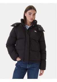 Tommy Jeans Kurtka puchowa DW0DW21623 Czarny Regular Fit. Kolor: czarny. Materiał: syntetyk