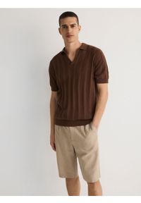 Reserved - Strukturalny sweter z kołnierzem - brązowy. Kolor: brązowy. Materiał: bawełna, dzianina #1