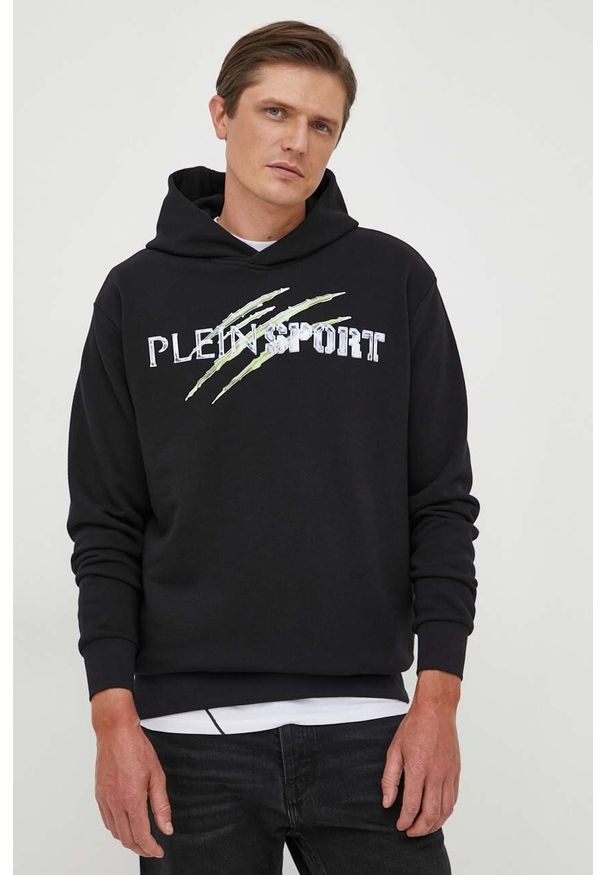 Plein Sport - PLEIN SPORT bluza męska kolor czarny z kapturem z nadrukiem. Typ kołnierza: kaptur. Kolor: czarny. Wzór: nadruk. Styl: sportowy