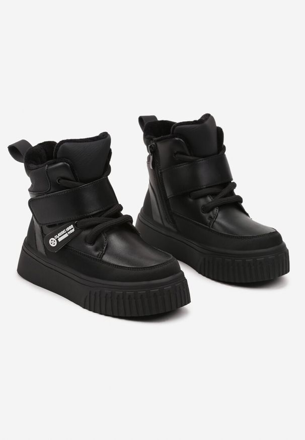Renee - Czarne Botki w Militarnym Stylu na Platformie Selirae. Okazja: na co dzień. Zapięcie: sznurówki. Kolor: czarny. Materiał: jeans. Wzór: moro. Styl: militarny