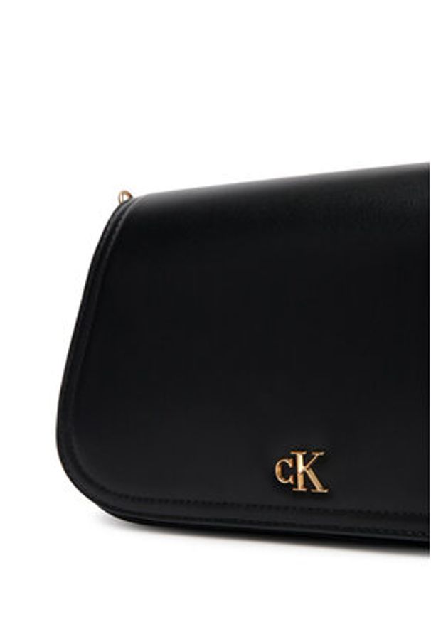 Calvin Klein Torebka Ck Curved Wallet On Chain LV04F1153G Czarny. Kolor: czarny. Materiał: skórzane