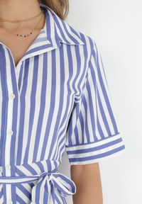 Born2be - Niebieska Koszulowa Sukienka z Wiskozy w Paski Wiązana w Talii Nevia. Kolor: niebieski. Materiał: wiskoza. Długość rękawa: krótki rękaw. Wzór: paski. Typ sukienki: koszulowe. Styl: elegancki. Długość: maxi #4