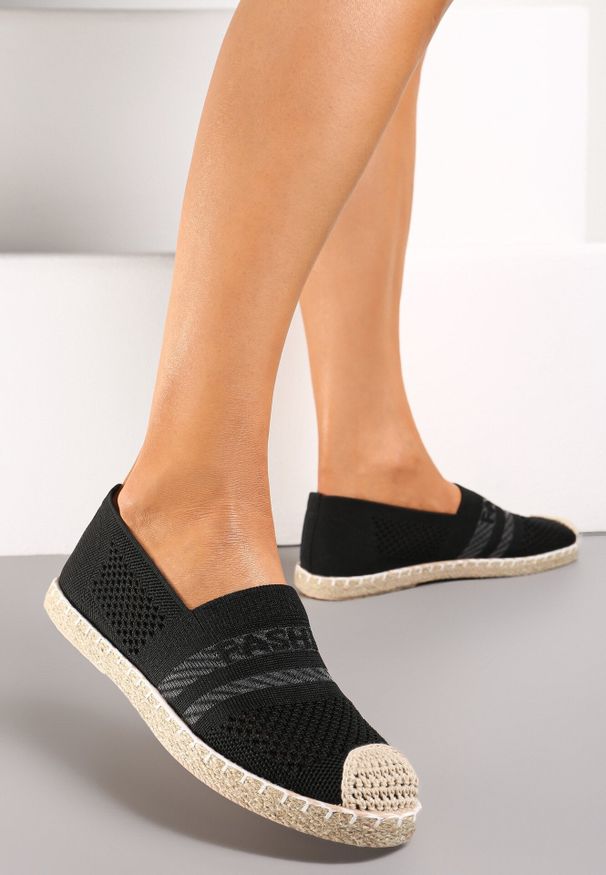 Born2be - Czarne Espadryle na Płaskiej Podeszwie z Plecionki Chorisa. Okazja: do pracy, na co dzień. Kolor: czarny. Materiał: tkanina, jeans, len. Wzór: kwiaty. Sezon: lato. Obcas: na płaskiej podeszwie. Styl: elegancki, casual