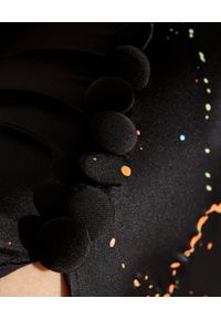 JOANNA MUZYK - Czarna sukienka midi z farbą. Kolor: czarny. Materiał: jedwab, wiskoza. Długość rękawa: na ramiączkach. Wzór: aplikacja. Styl: klasyczny. Długość: midi #2