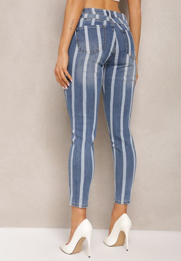 Renee - Niebieskie Jeansy Skinny Ozdobione Printem w Paski Klefiana. Kolor: niebieski. Wzór: paski, aplikacja, nadruk