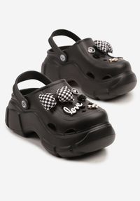 Born2be - Czarne Piankowe Klapki Chunky na Grubej Podeszwie z Ozdobnymi Aplikacjami Melwia. Okazja: na co dzień. Kolor: czarny. Materiał: jeans. Wzór: aplikacja. Styl: casual