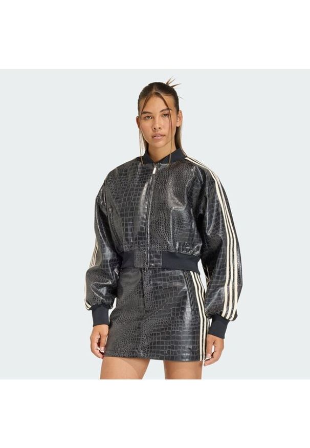 Adidas - adidas Kurtka z imitacji skóry Pleather KE5035 Czarny Oversize. Kolor: czarny. Materiał: skóra