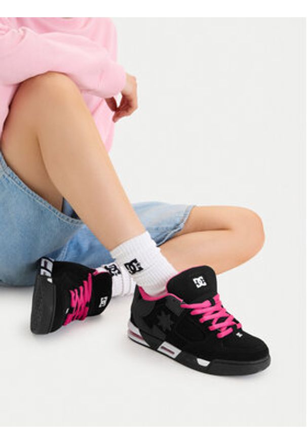 DC Shoes Sneakersy EO-DC COMMAND DC02744004 Czarny. Kolor: czarny. Materiał: skóra, zamsz