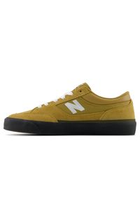 Buty męskie New Balance Numeric UN417CWB – brązowe. Kolor: brązowy. Materiał: materiał, zamsz, syntetyk, dresówka, guma. Szerokość cholewki: normalna. Wzór: nadruk #6