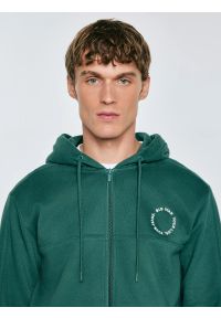 Big-Star - Bluza męska rozpinana z kapturem zielona Ajron 304. Okazja: na co dzień, na spacer. Typ kołnierza: kaptur. Kolor: zielony. Materiał: jeans, dresówka, dzianina. Wzór: haft. Styl: casual #4