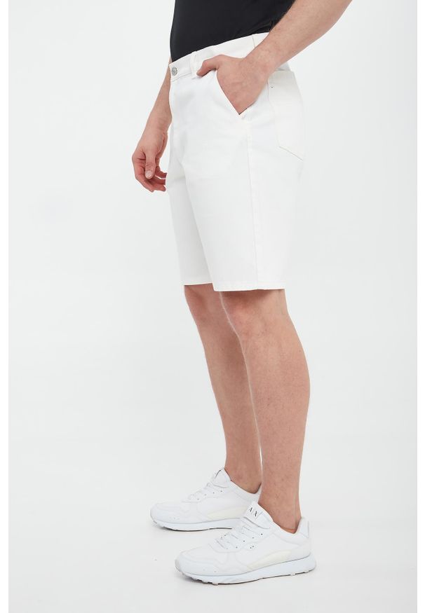 Balmain - Szorty jeansowe BALMAIN. Materiał: jeans