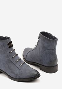 Born2be - Niebieskie Botki Trzewiki z Metalicznymi Klamrami Asanella. Okazja: na co dzień. Zapięcie: klamry. Kolor: niebieski. Materiał: jeans. Styl: casual #6