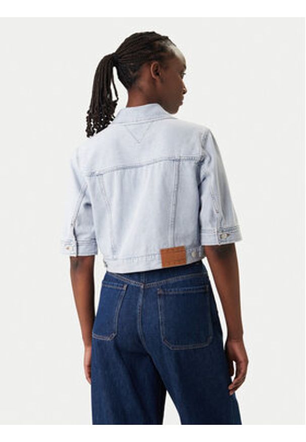 Tommy Jeans Kurtka jeansowa DW0DW22388 Błękitny Regular Fit. Kolor: niebieski. Materiał: bawełna