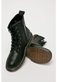 Truffle Collection - Botki. Nosek buta: okrągły. Zapięcie: sznurówki. Kolor: czarny. Materiał: guma. Szerokość cholewki: normalna. Wzór: haft
