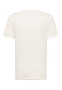 Mustang T-Shirt Austin 1016489 Écru Regular Fit. Kolor: kremowy. Materiał: bawełna #7