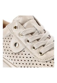 Półbuty damskie Vinceza, cholewka ze skóry naturalnej licowej z perforacją wiązanie z przodu na płaskiej podeszwie, złote, 79629. Kolor: złoty. Materiał: skóra. Szerokość cholewki: normalna. Obcas: na płaskiej podeszwie #4