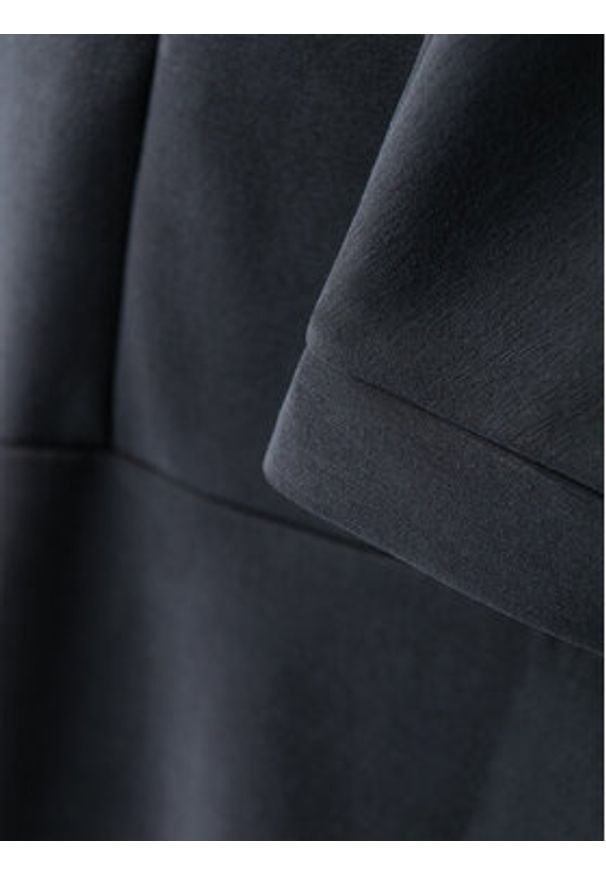 JOOP! Sukienka codzienna 58 JW241JE364 30040841 Czarny Modern Fit. Okazja: na co dzień. Kolor: czarny. Typ sukienki: proste. Styl: casual