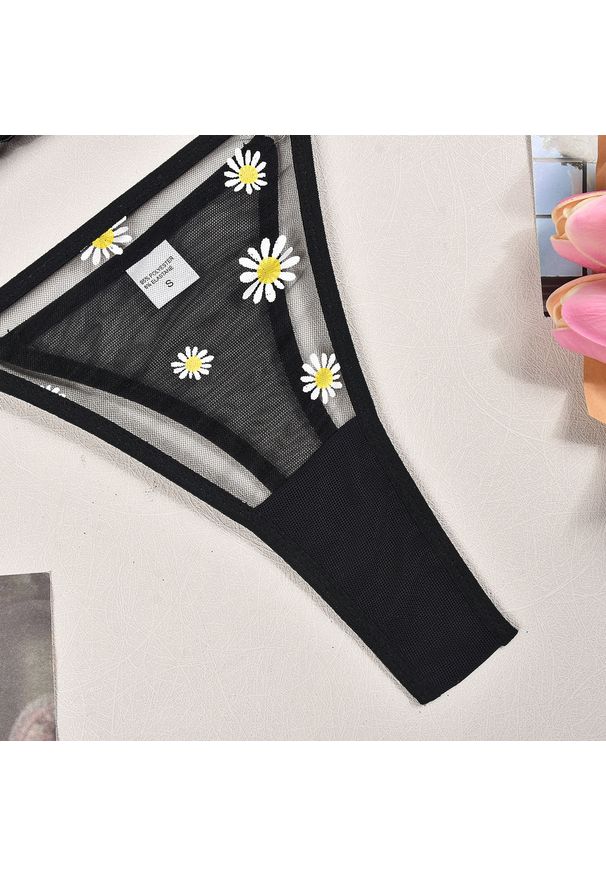 Intica - Komplet bieliźniarski z delikatnym wzorem i szerokimi ramiączkami Jeongeun. Kolor: biały. Materiał: materiał