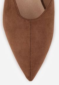 Renee - Jasnobrązowe Sandały Vices Typu Slingback z Wkładką ze Skóry Naturalnej Rallora. Okazja: na co dzień, na spacer. Zapięcie: sprzączka. Kolor: brązowy. Materiał: skóra. Wzór: nadruk. Obcas: na obcasie. Styl: casual, elegancki. Wysokość obcasa: średni #3