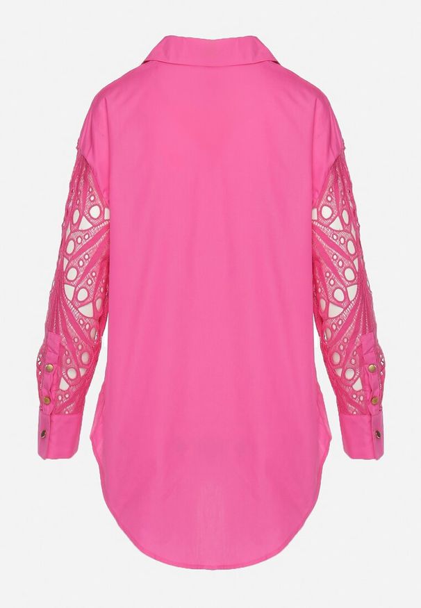 Born2be - Fuksjowa Koszula Oversize z Ażurowym Wzorem na Rękawach Vadena. Okazja: na co dzień. Kolor: różowy. Materiał: jeans. Długość rękawa: długi rękaw. Długość: długie. Wzór: ażurowy. Styl: casual, elegancki