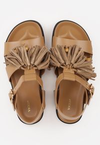 Born2be - Beżowe Sandały w Stylu Boho Vices Zdobione Frędzlami i Koralikami Saphareisis. Okazja: na co dzień, na spacer. Zapięcie: klamry. Kolor: beżowy. Wzór: aplikacja. Sezon: lato. Styl: boho #9