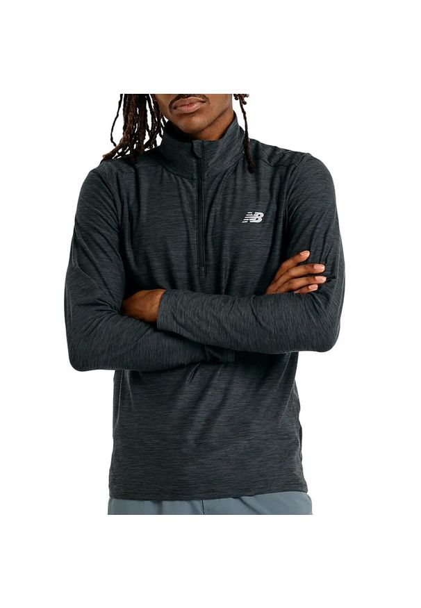 Bluza męska New Balance MT41915BKH - szara. Typ kołnierza: kołnierzyk stójkowy. Kolor: szary. Materiał: poliester, materiał, dresówka