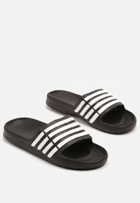 Born2be - Czarno-Białe Piankowe Klapki w Sportowym Stylu w Paski Zirivane. Okazja: na plażę, na co dzień, na spacer. Kolor: czarny. Wzór: paski. Sezon: lato. Styl: sportowy #6