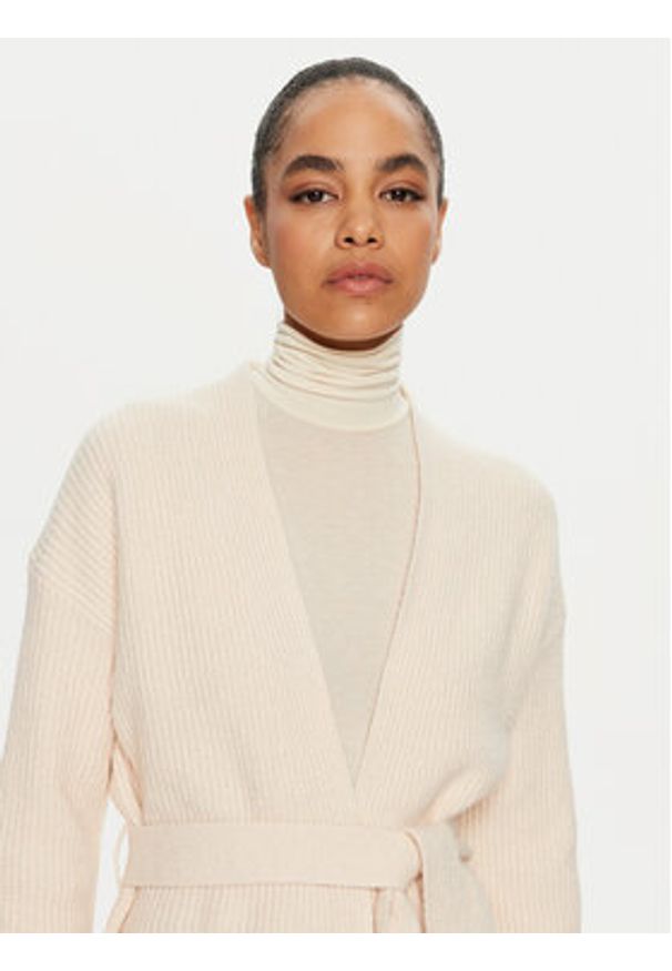 Calvin Klein Kardigan K20K208005 Beżowy Regular Fit. Kolor: beżowy. Materiał: syntetyk
